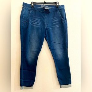 Levi Strauss Denim Jogger!! Sooo Cute!!! Size 14